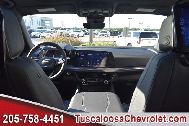 New 2026 Chevrolet Suburban Premier image 3