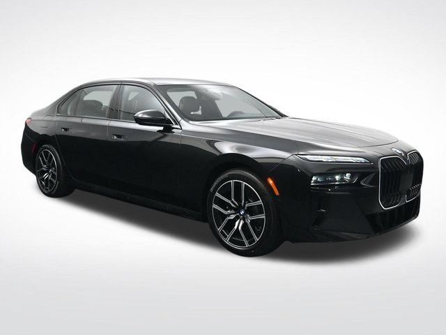 New 2026 BMW 760i xDrive w/ Executive Package AWD/4WD video 2