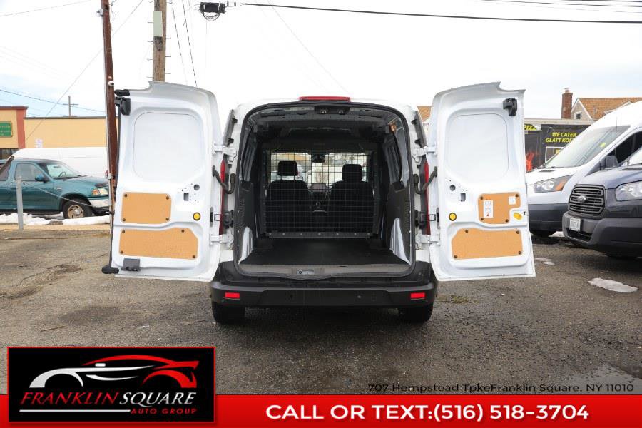 Used 2022 Ford Transit Connect XLT image 16