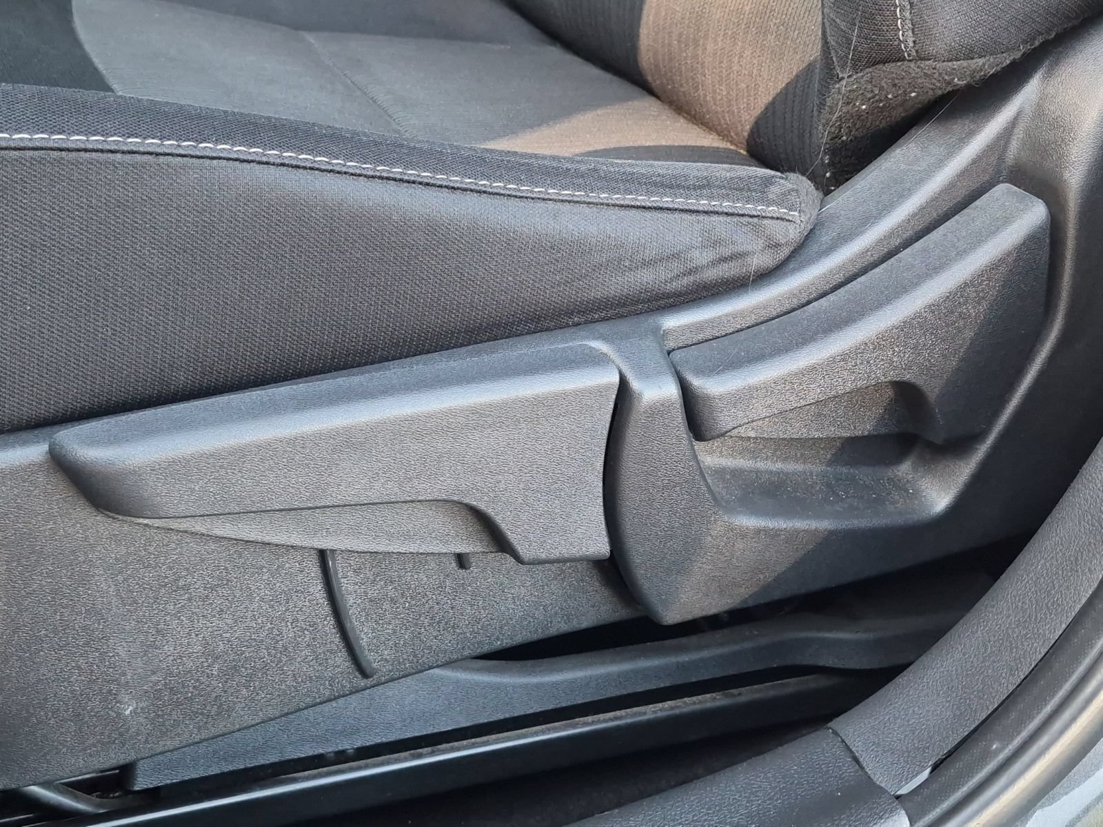 Used 2021 Nissan Sentra SV FWD image 16