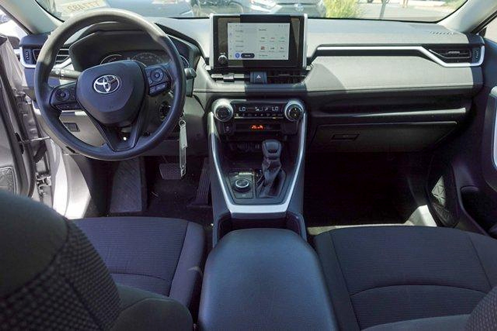 Used 2023 Toyota RAV4 LE AWD/4WD image 26