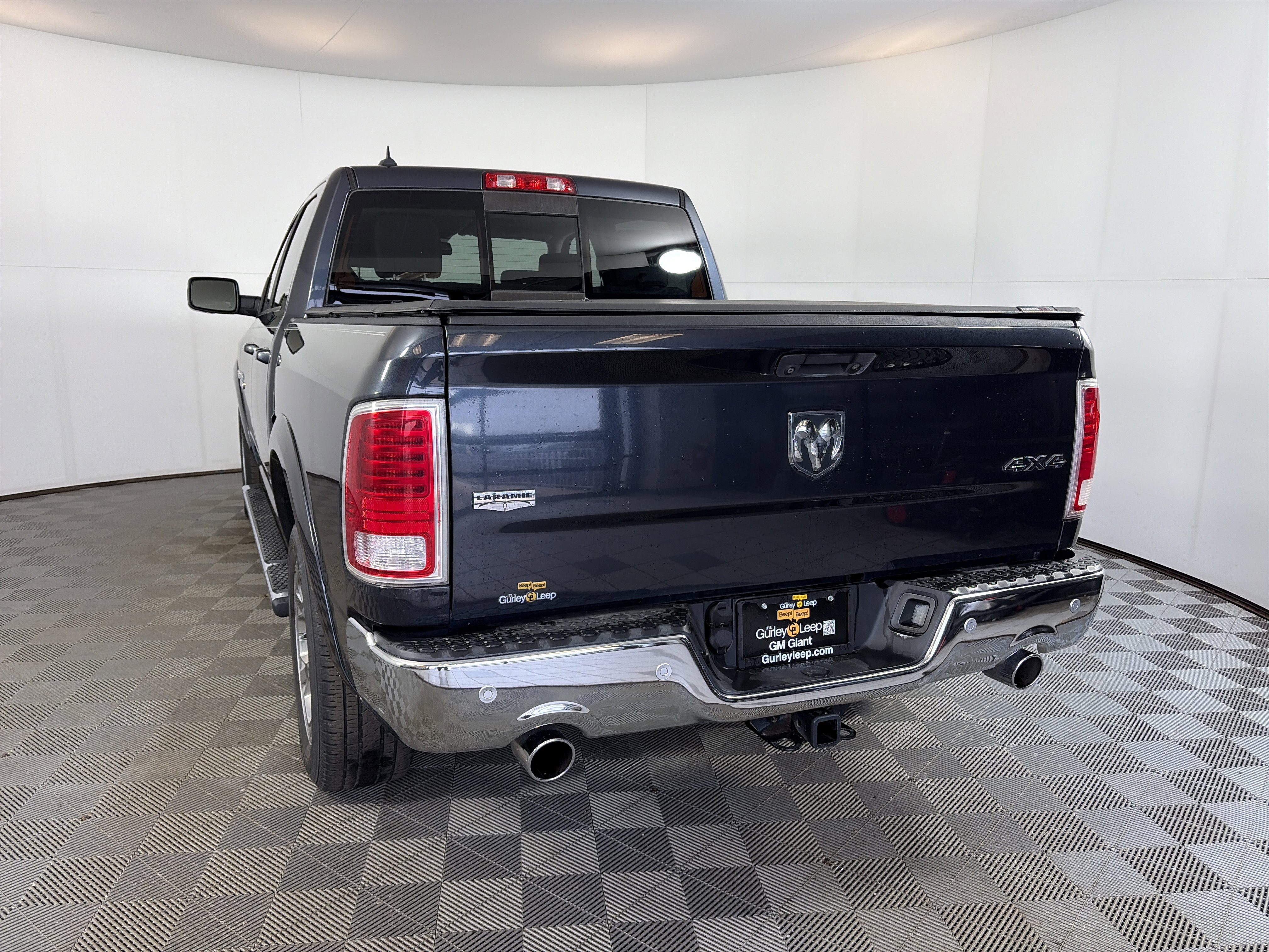 Used 2016 RAM 1500 Laramie w/ Convenience Group image 4