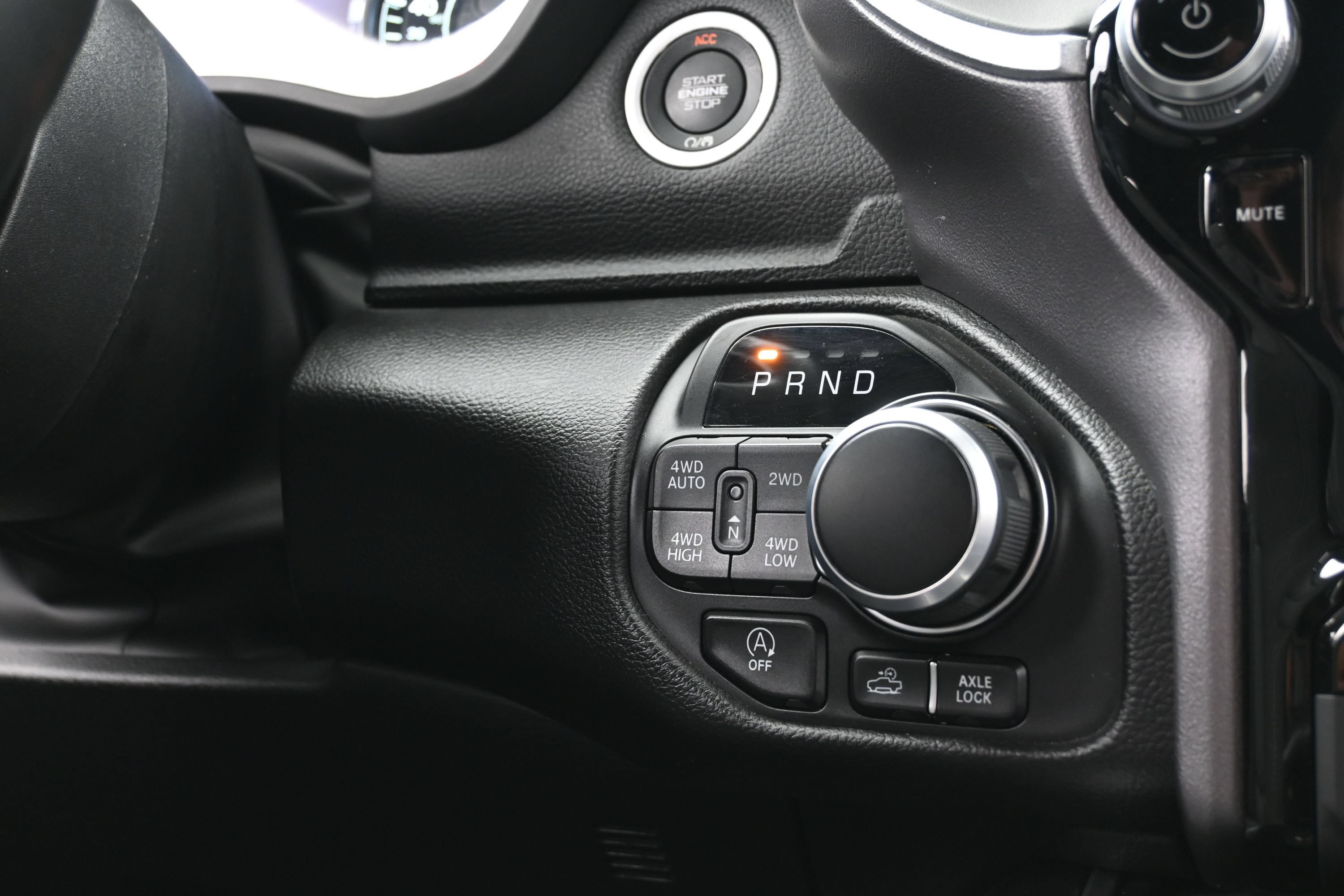 Used 2023 RAM 1500 Big Horn AWD/4WD image 37