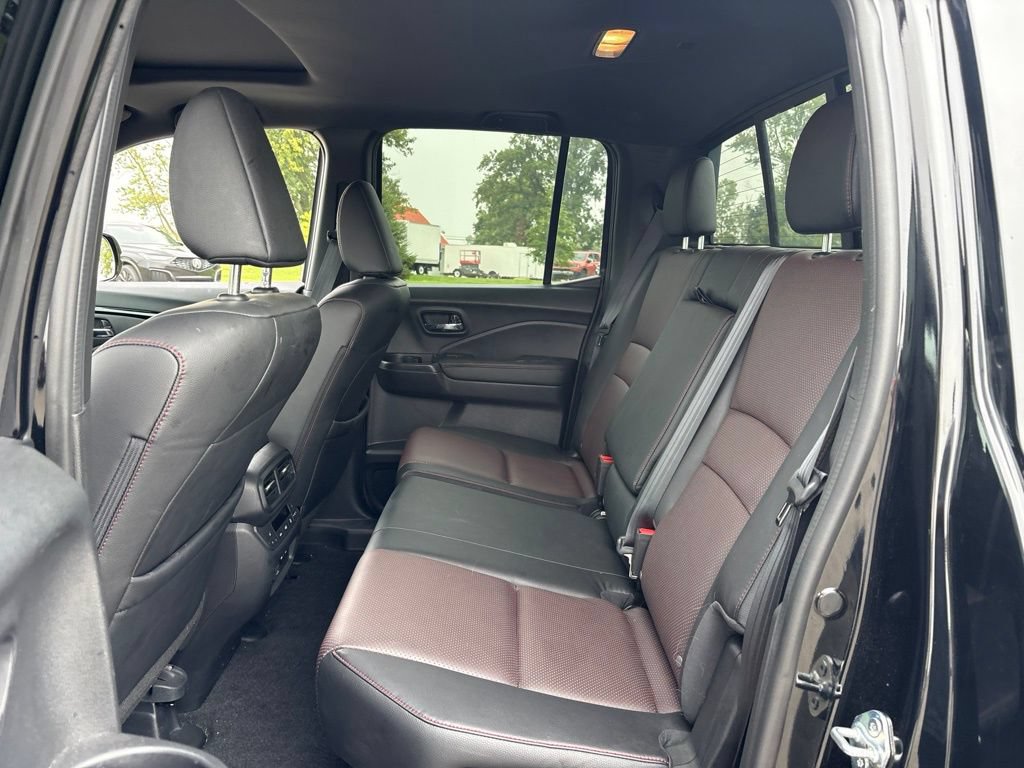 Used 2025 Honda Ridgeline Black Edition image 14