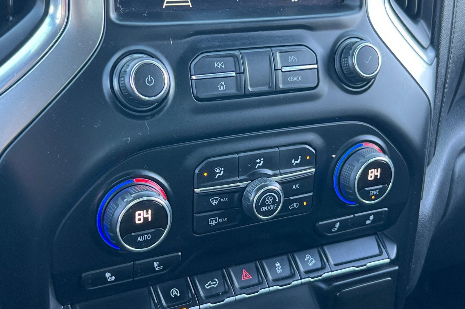 Used 2021 Chevrolet Silverado 1500 LT w/ Z71 Off-Road Package image 19