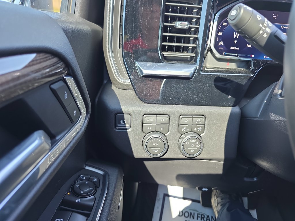 Used 2026 Chevrolet Silverado 1500 LT Trail Boss w/ LT Trail Boss Premium Package AWD/4WD image 21