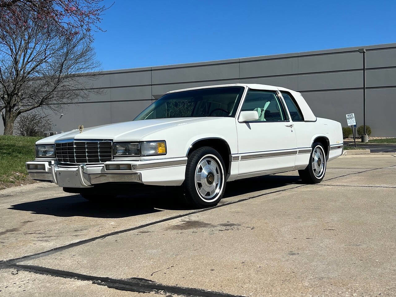 Used 1991 Cadillac De Ville Coupe FWD image 3