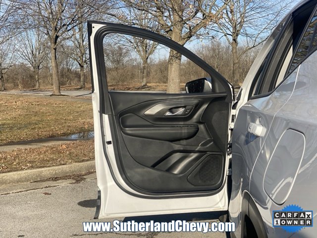 Used 2024 GMC Terrain SLE image 13