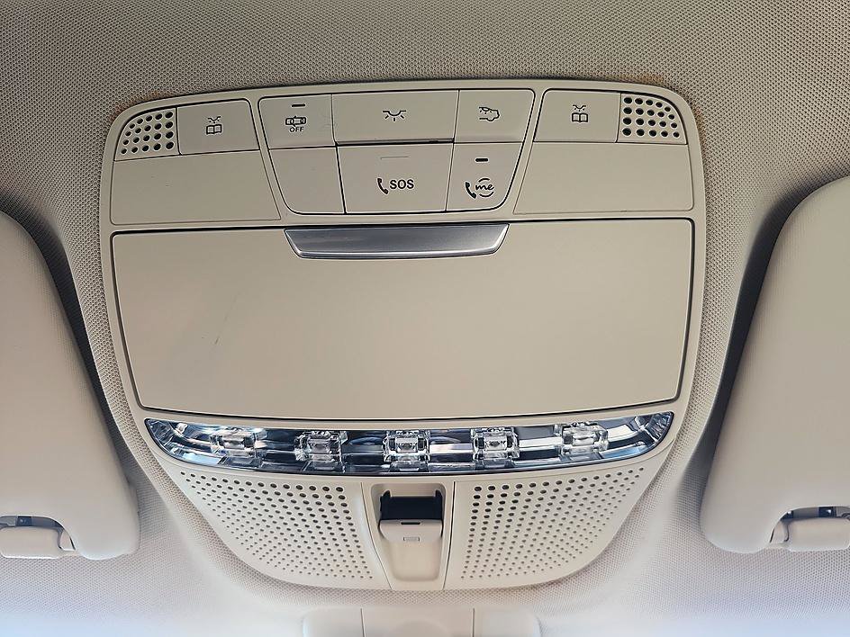 Used 2020 Mercedes-Benz C 300 4MATIC Sedan image 30
