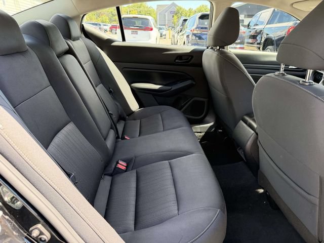 Used 2024 Nissan Altima 2.5 SV FWD image 13