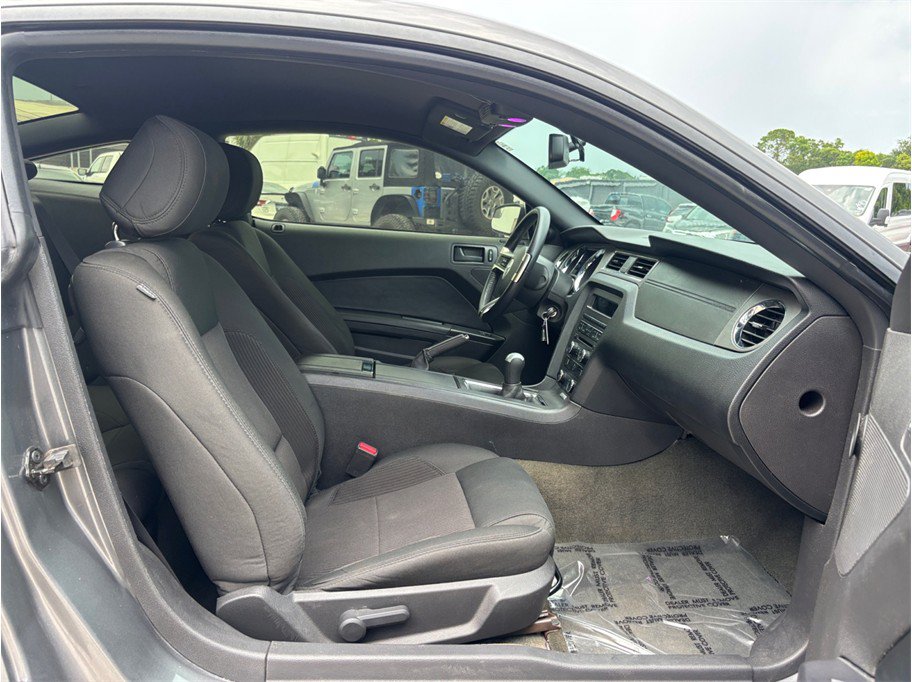 Used 2014 Ford Mustang GT w/ Equipment Group 301A RWD image 31