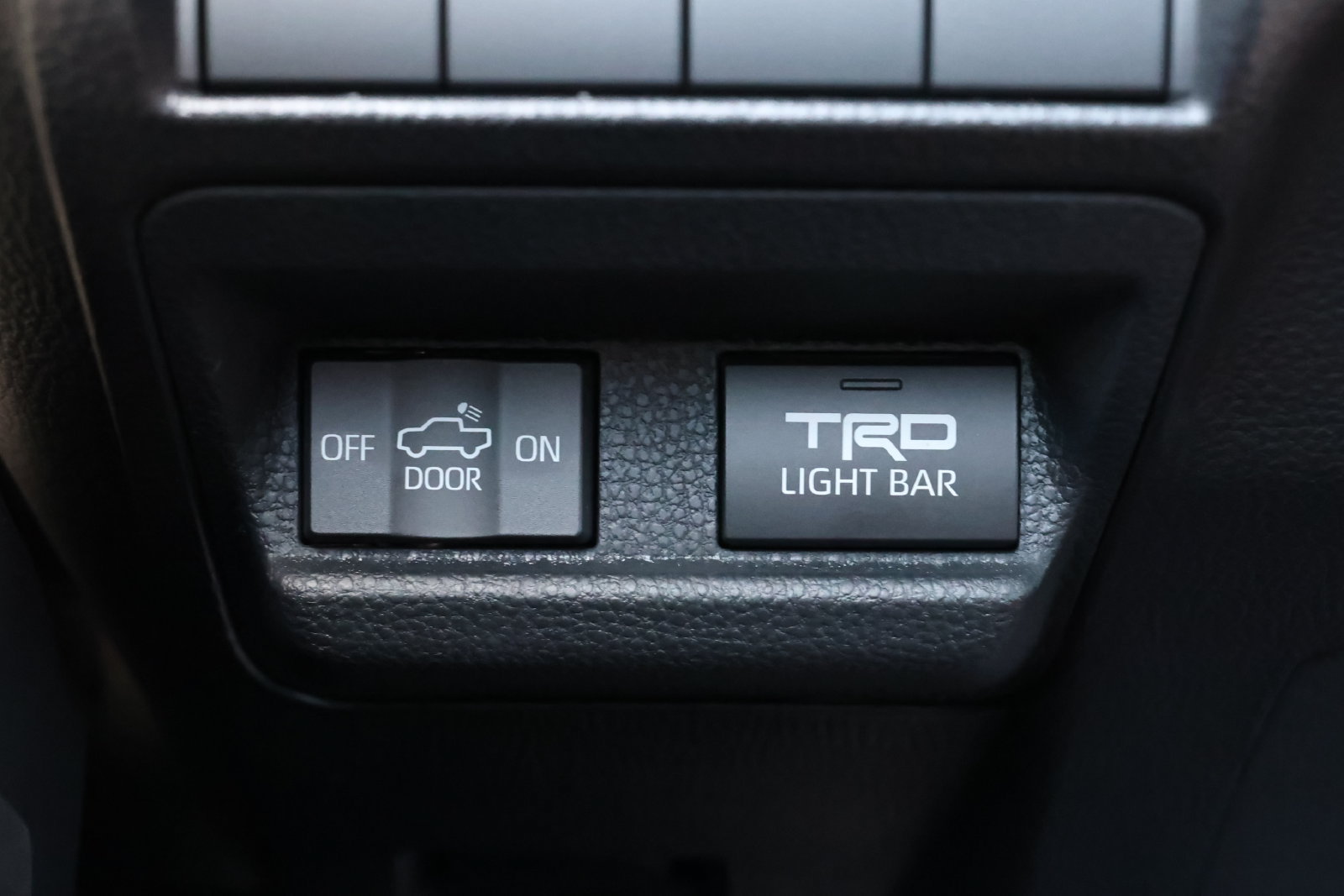 Used 2025 Toyota Tacoma TRD Pro w/ Tow Tech Package AWD/4WD image 30