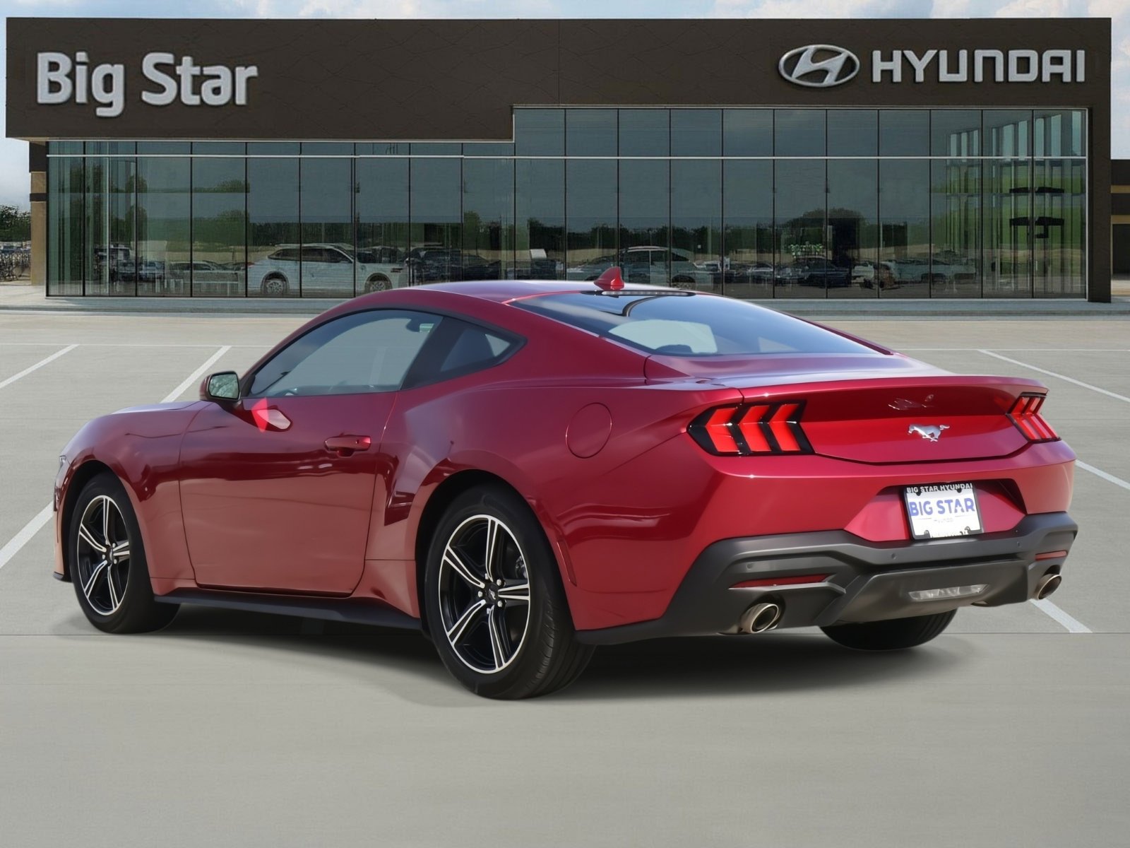 Used 2025 Ford Mustang EcoBoost image 3