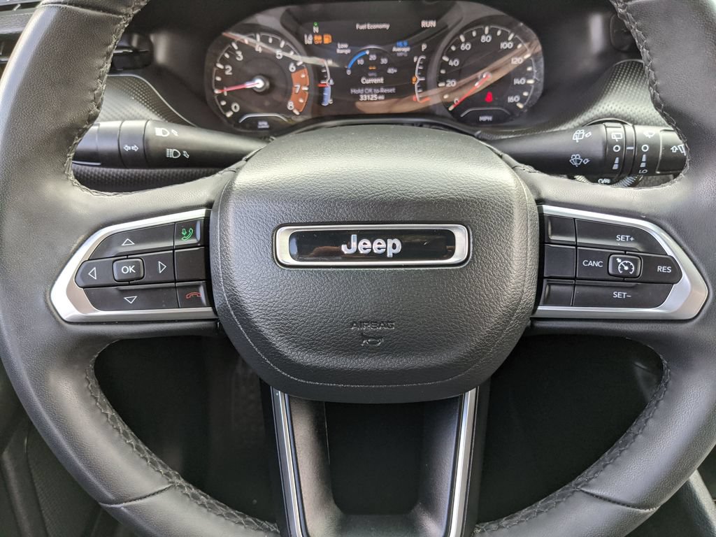 Used 2023 Jeep Compass Latitude AWD/4WD image 11