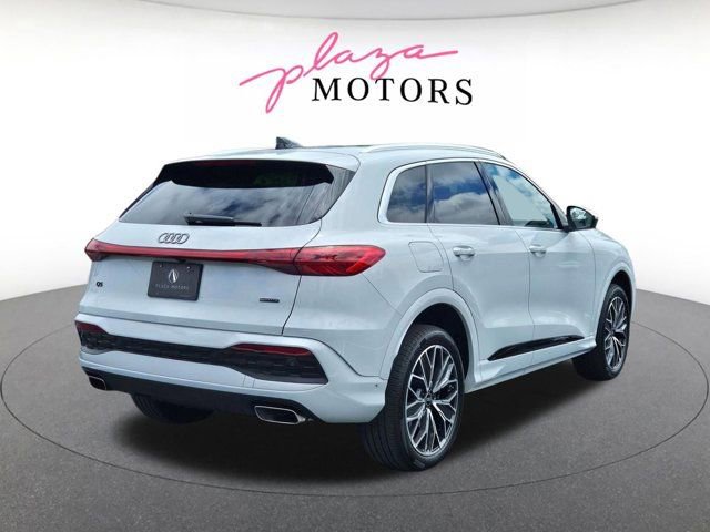 Certified 2025 Audi Q5 Premium Plus w/ Premium Plus AWD/4WD image 5