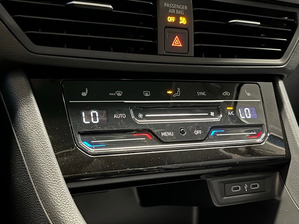 New 2025 Volkswagen Jetta SE image 11