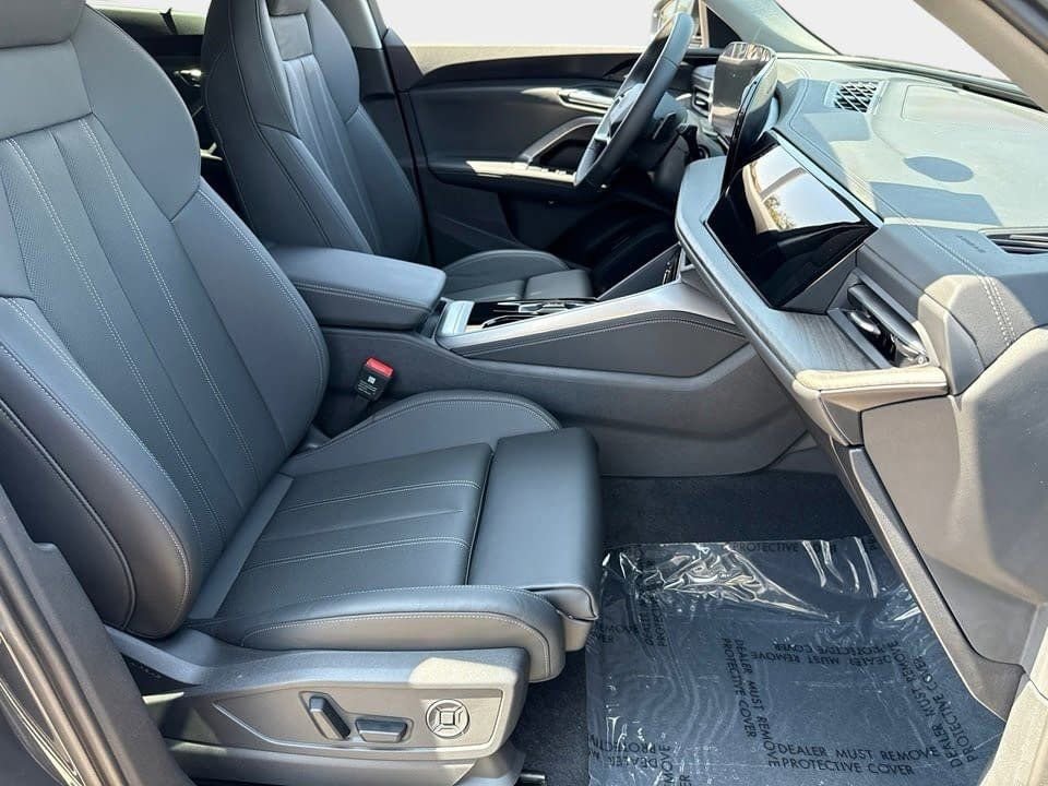 Certified 2025 Audi Q5 Premium w/ Premium Plus AWD/4WD image 10
