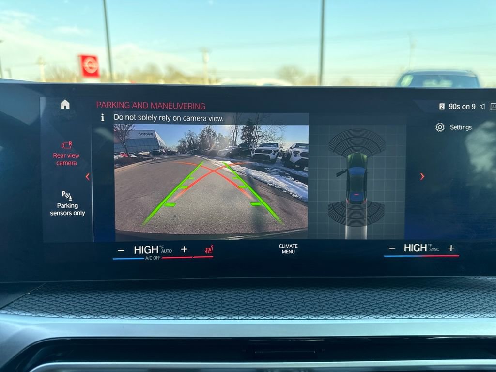 Used 2023 BMW i4 eDrive40 w/ M Sport Package image 22