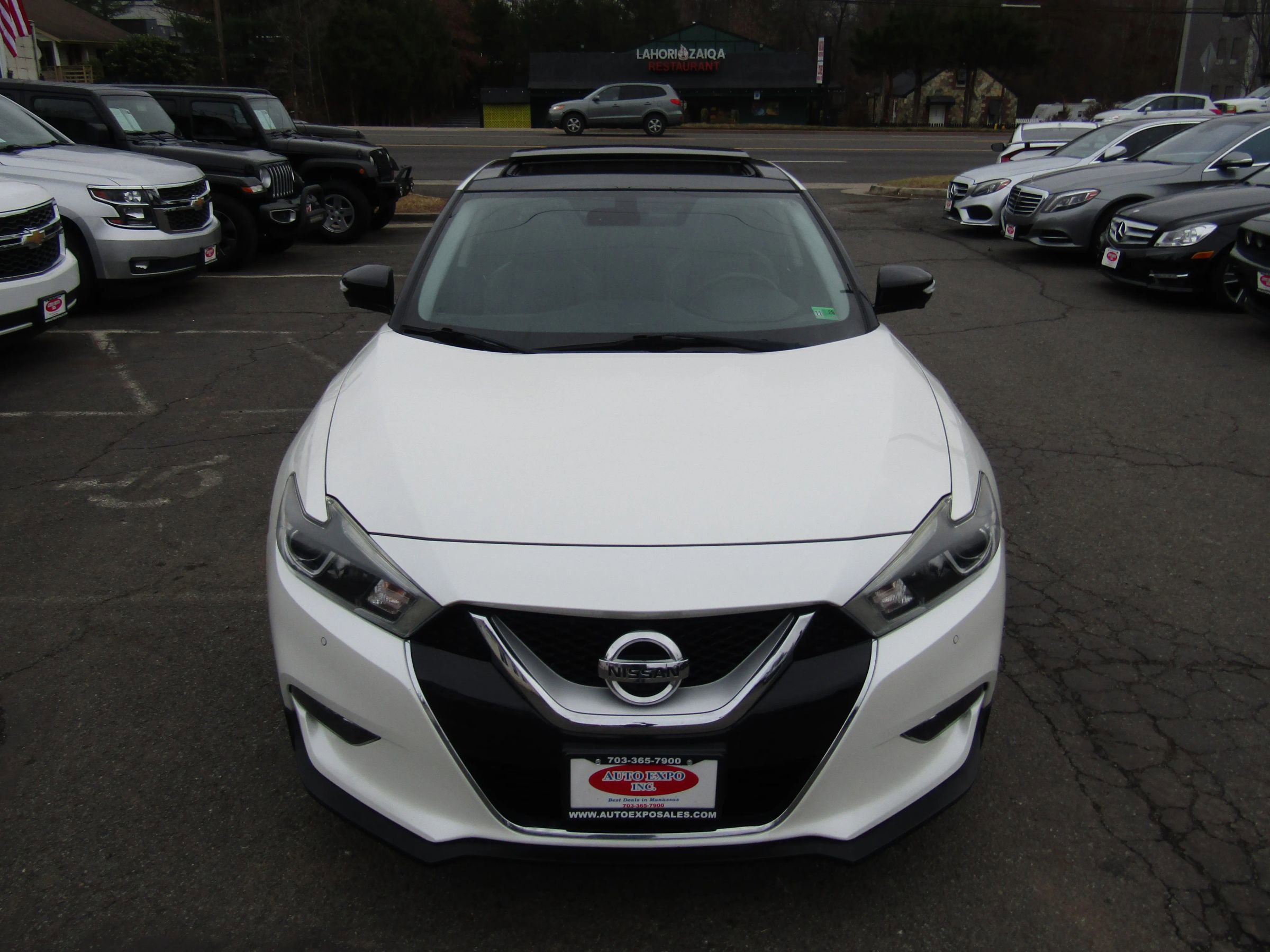 Used 2016 Nissan Maxima Platinum image 2