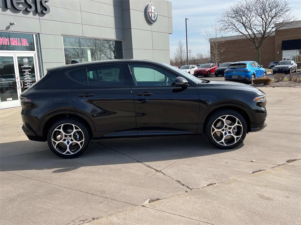 New 2025 Alfa Romeo Tonale image 4