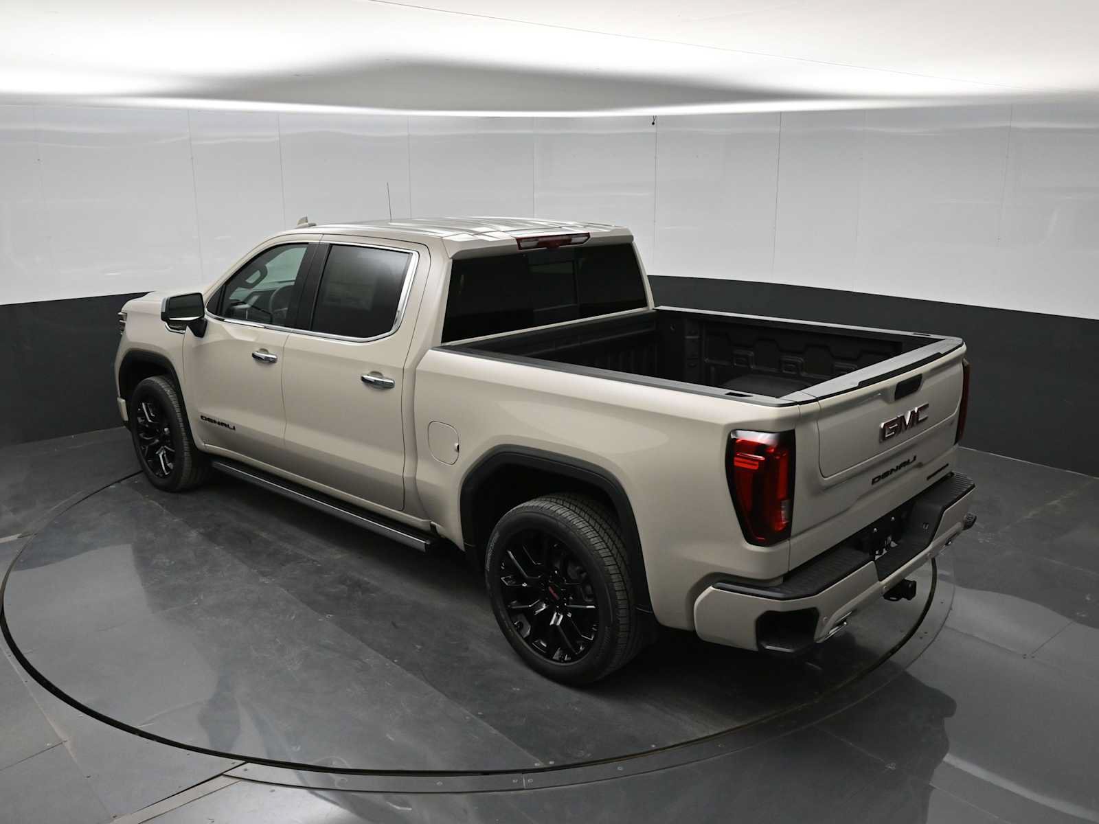 New 2026 GMC Sierra 1500 Denali AWD/4WD image 27