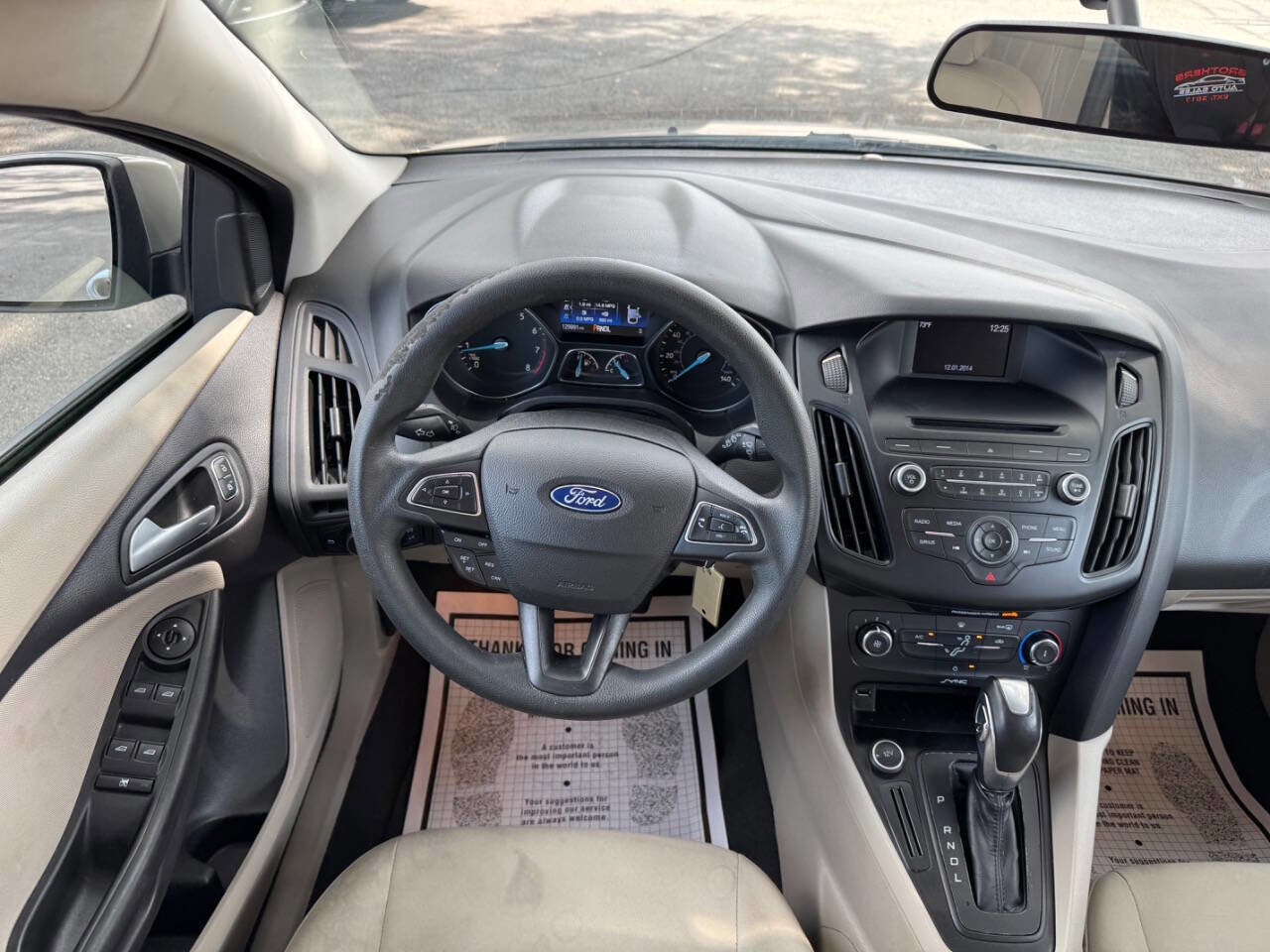 Used 2015 Ford Focus SE FWD image 40