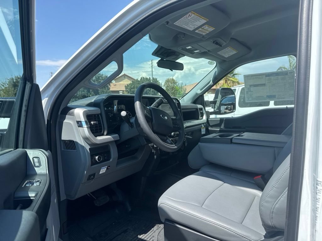 New 2026 Ford F550 2WD Regular Cab Super Duty image 7