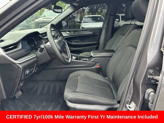 Used 2024 Jeep Grand Cherokee L Laredo AWD/4WD image 19