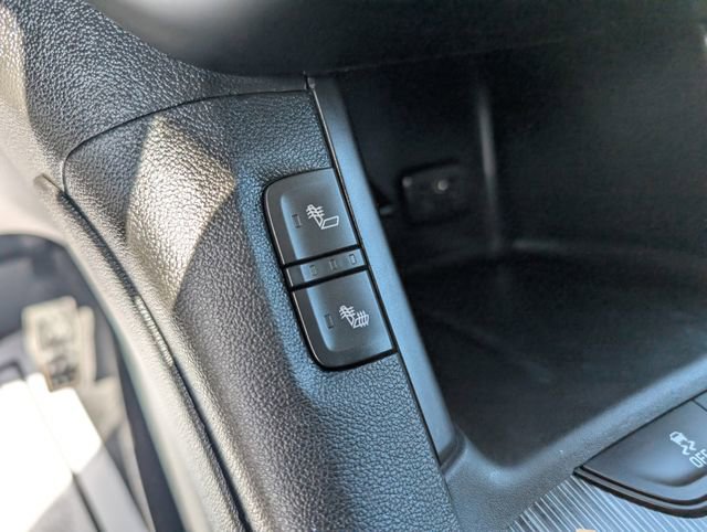 Used 2019 GMC Acadia SLT image 16