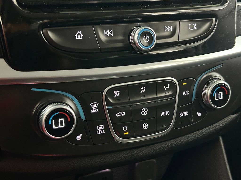 Used 2019 Chevrolet Traverse LT FWD image 24