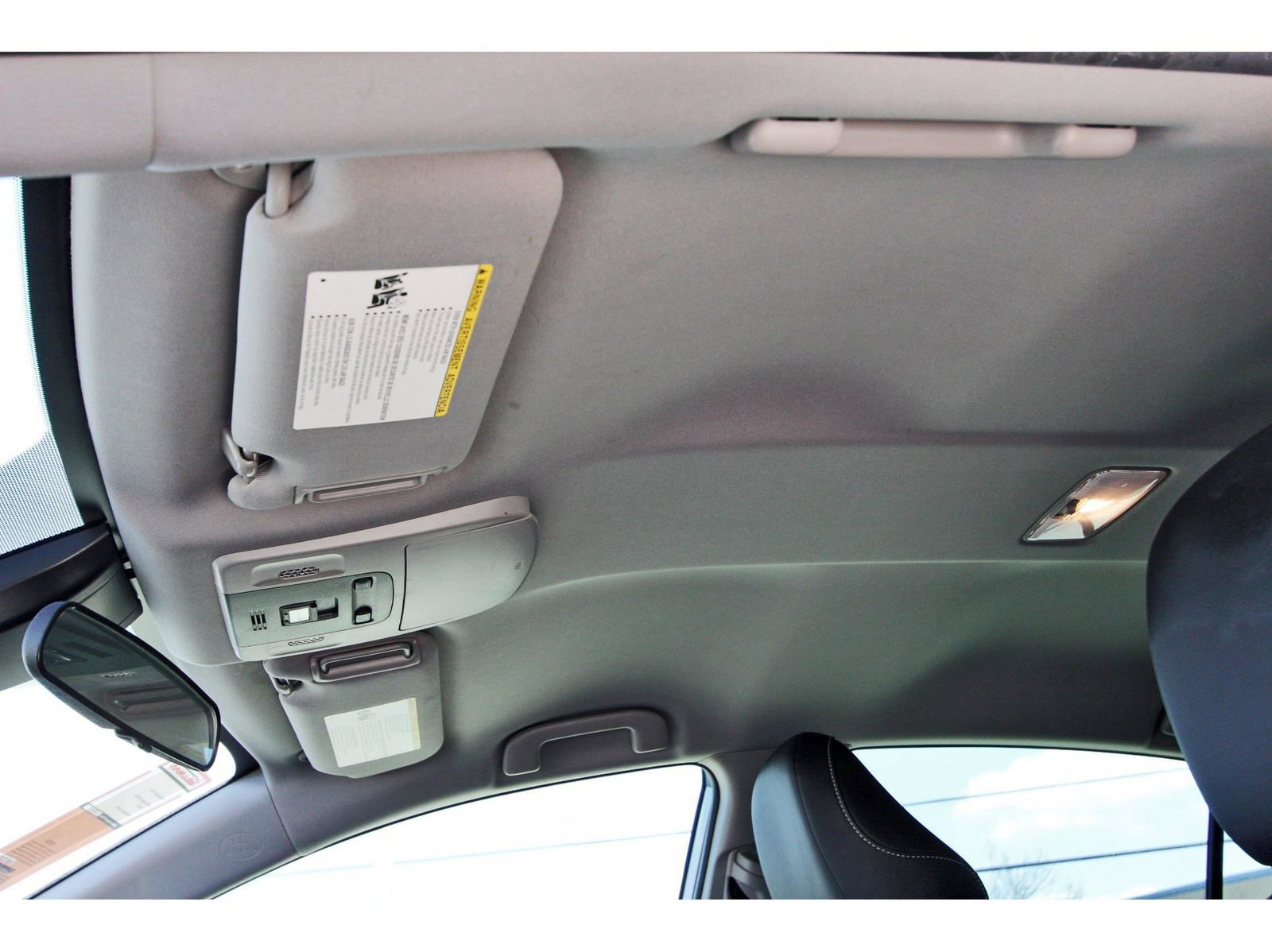 Used 2020 Toyota Camry SE image 29