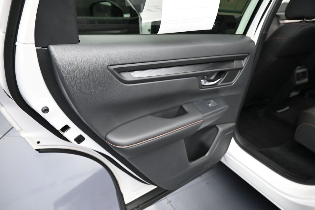Used 2026 Honda CR-V Sport image 11
