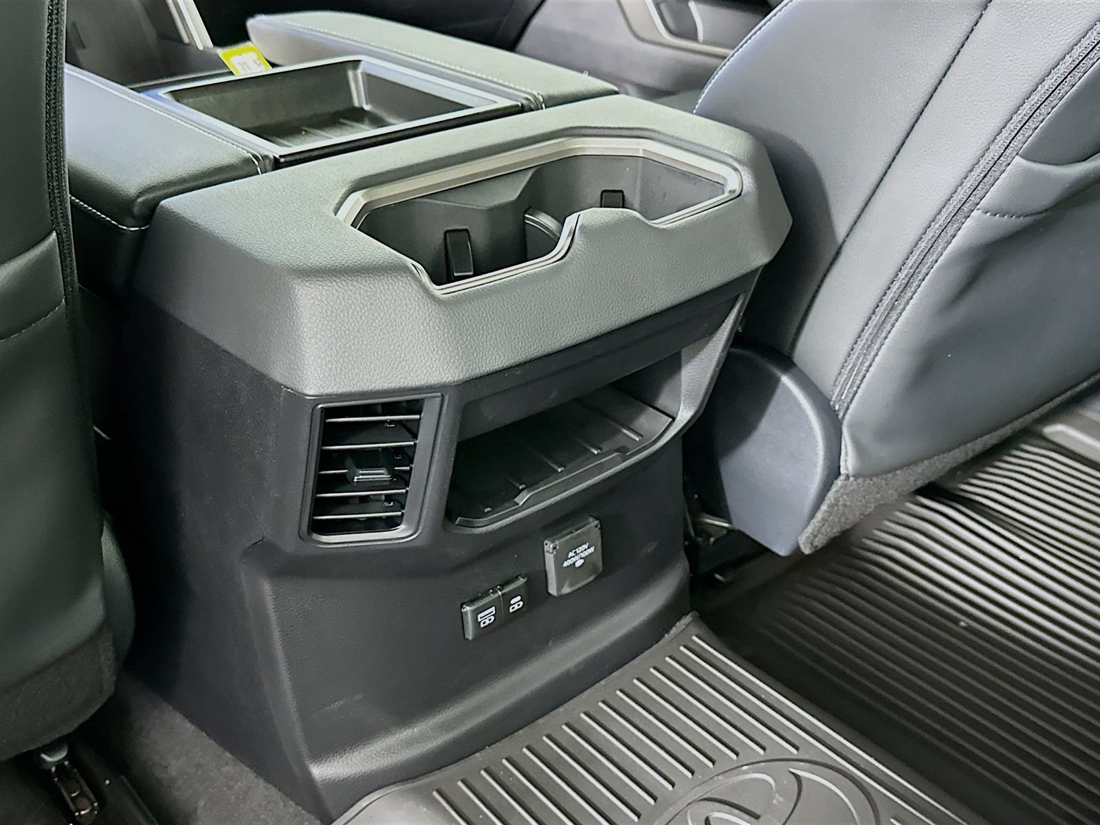 New 2026 Toyota Tundra Limited AWD/4WD image 25