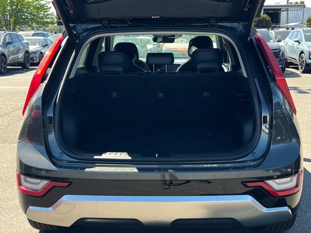 New 2026 Kia Niro SX Touring FWD image 8
