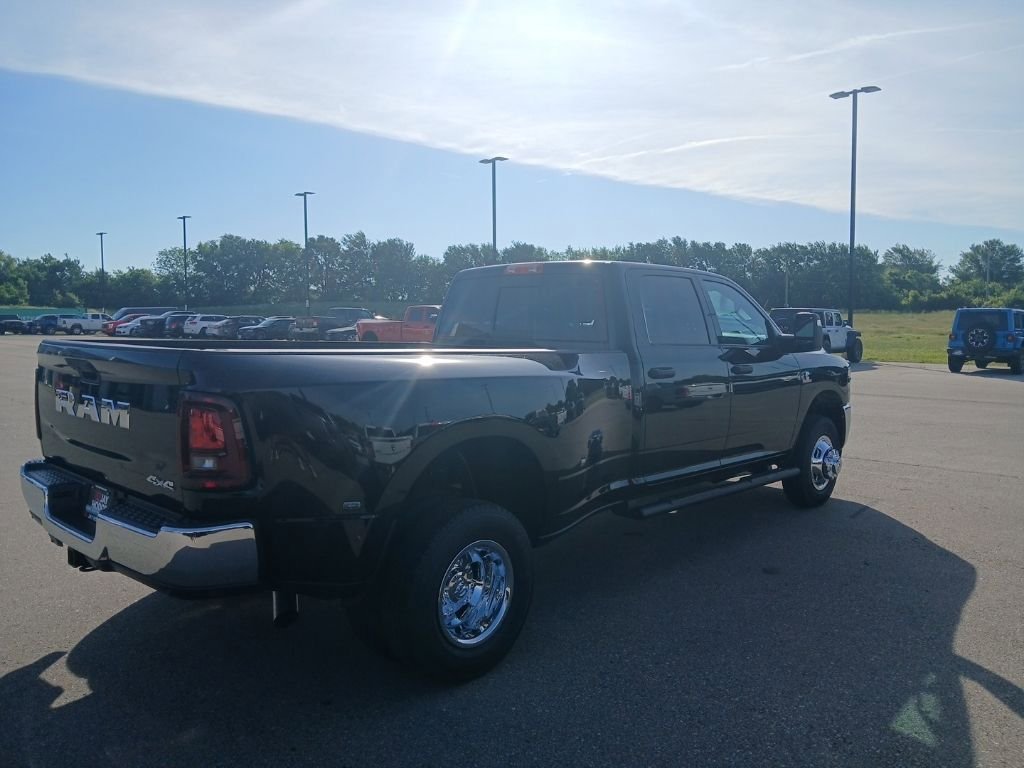 New 2026 RAM 3500 Tradesman AWD/4WD image 8