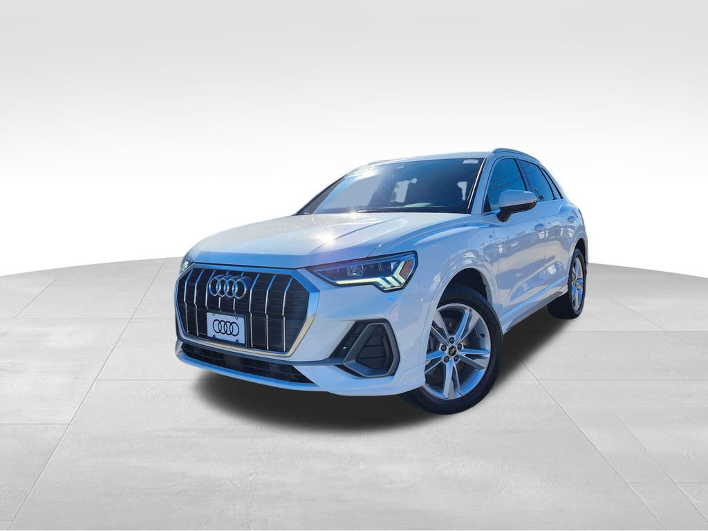 Certified 2022 Audi Q3 2.0T Premium Plus image 3