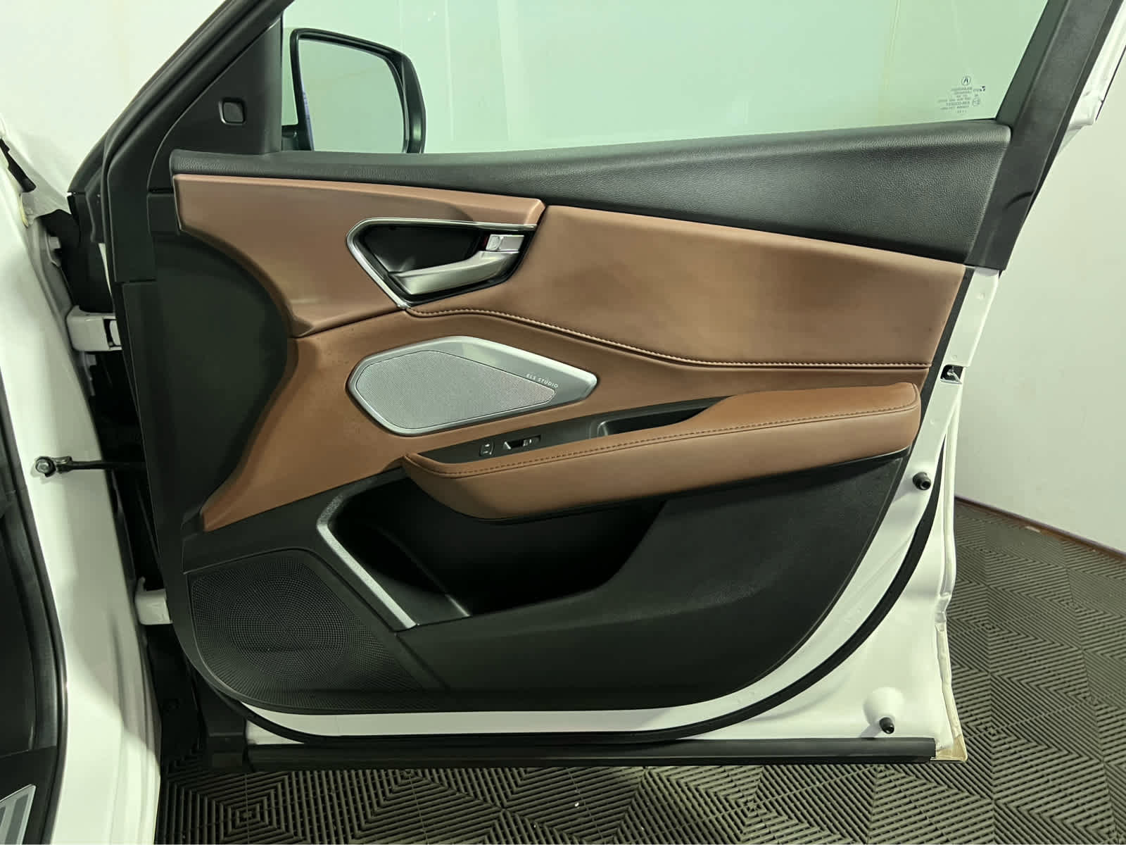 Certified 2023 Acura RDX AWD w/ Technology Package image 32