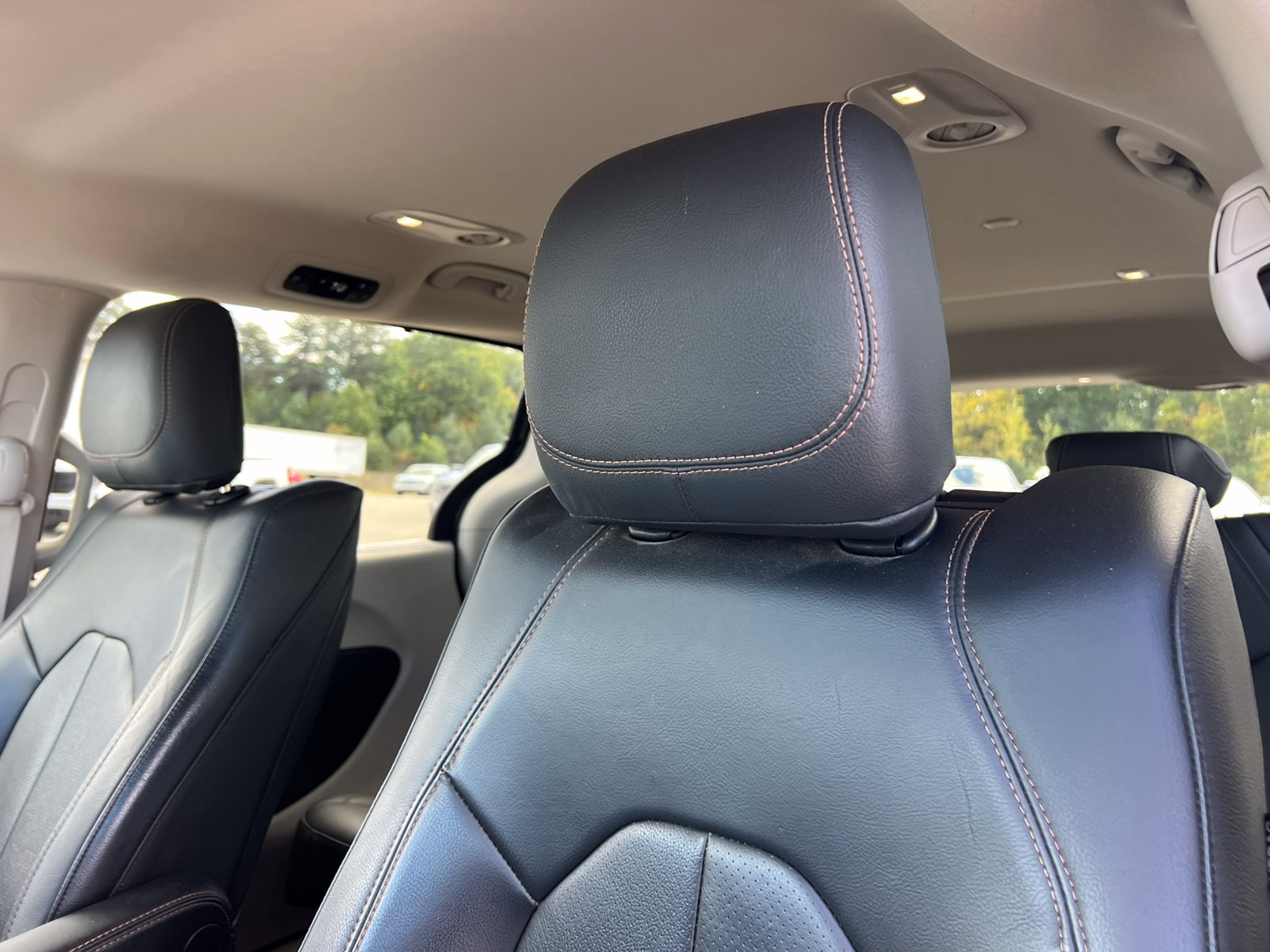 Used 2020 Chrysler Pacifica Touring-L Plus FWD image 17