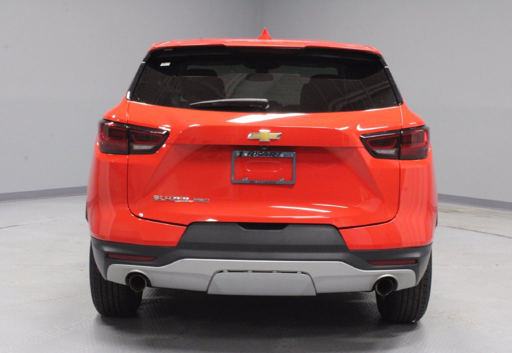 Used 2025 Chevrolet Blazer LT AWD/4WD image 8