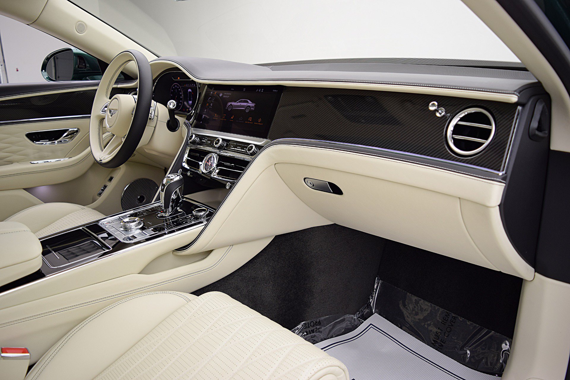 Certified 2022 Bentley Flying Spur V8 AWD/4WD image 43