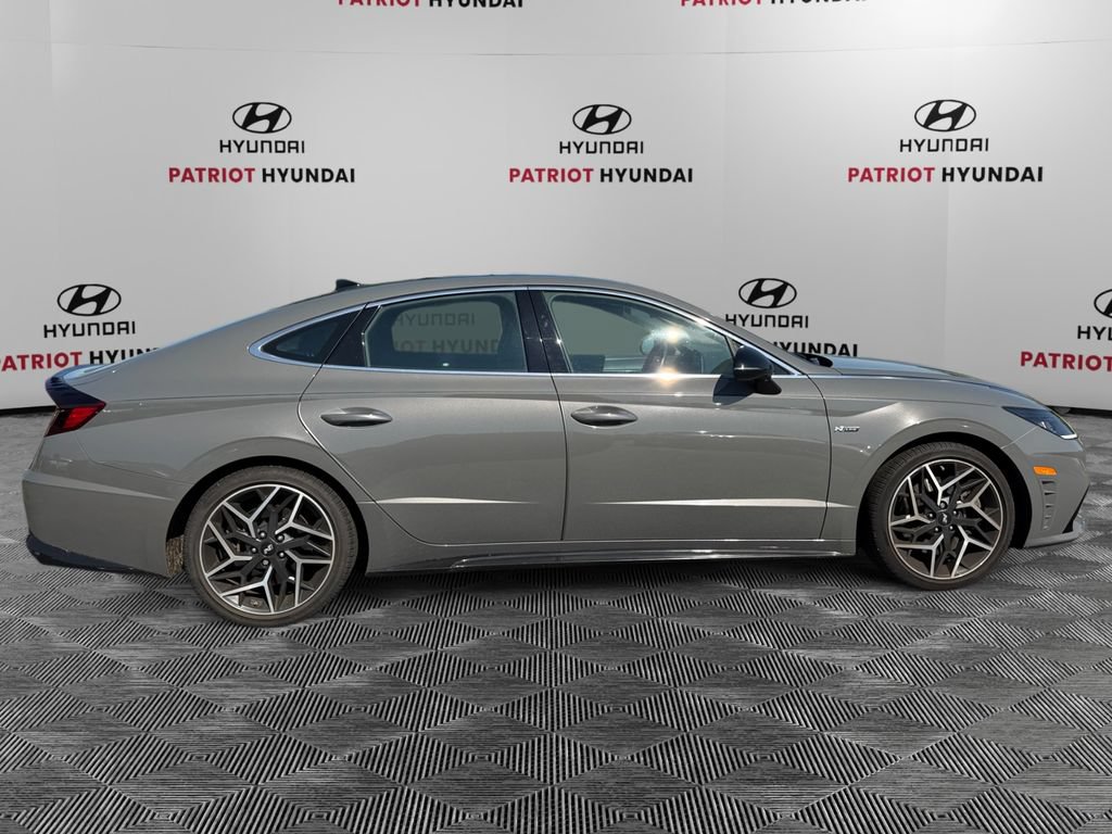 Used 2022 Hyundai Sonata N Line w/ Preferred Accessory Package FWD image 2