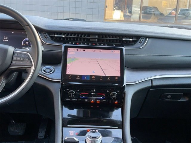 Used 2023 Jeep Grand Cherokee L Limited image 27