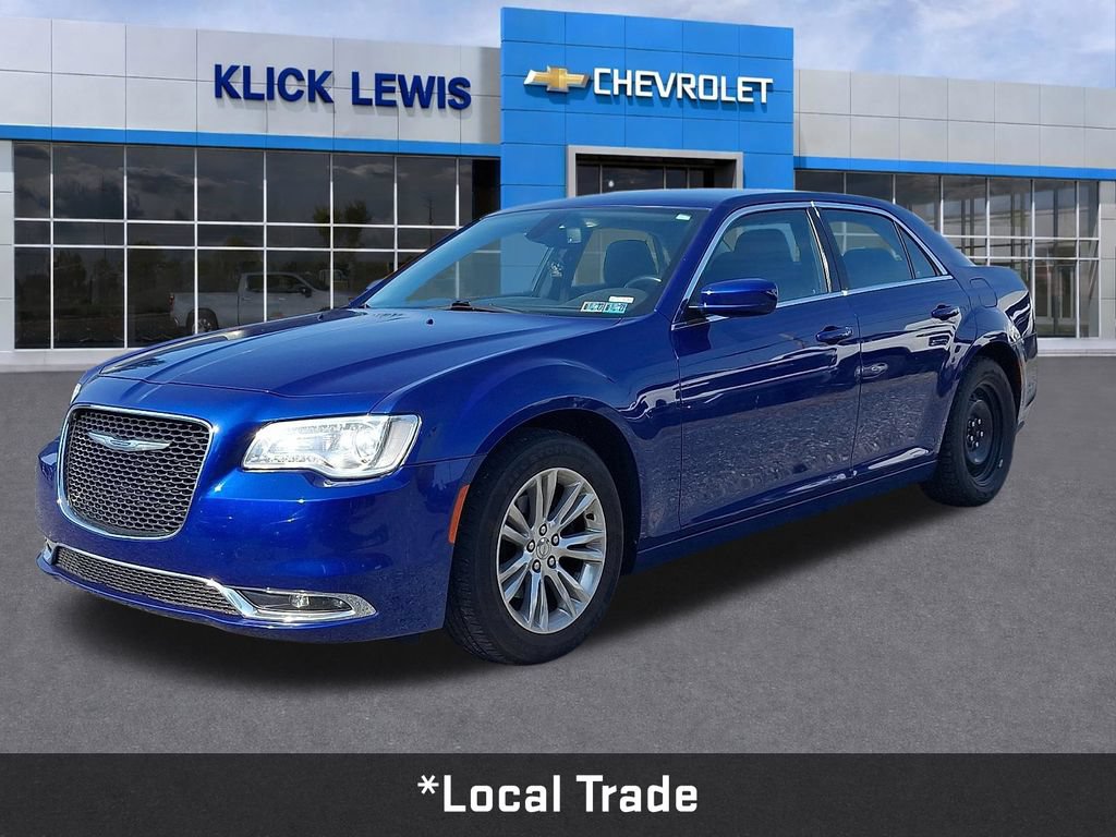Used 2021 Chrysler 300 Touring w/ Driver Convenience Group RWD video 3