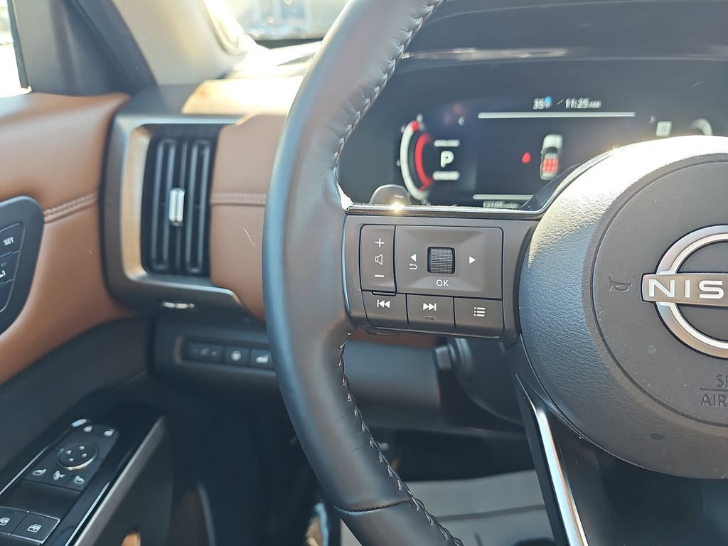 Used 2024 Nissan Pathfinder Platinum w/ Cargo Package image 22