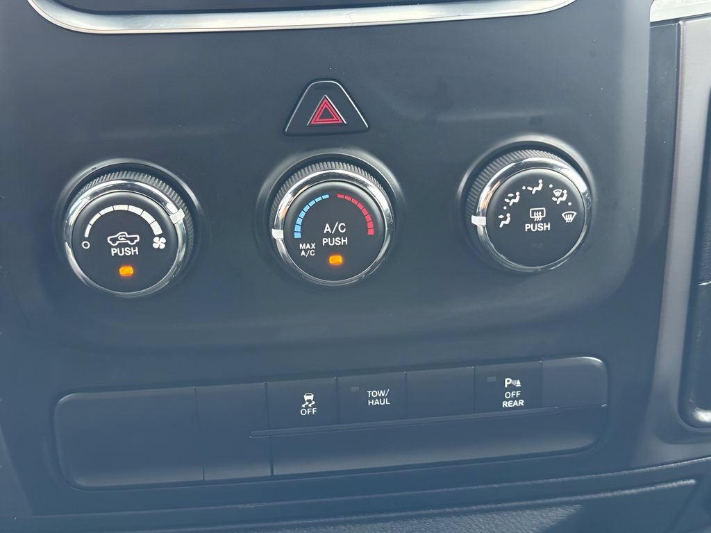 Used 2024 RAM 1500 Warlock AWD/4WD image 10