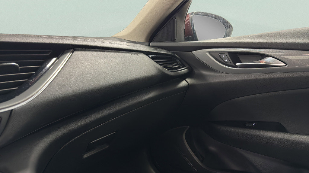 Used 2018 Buick Regal Preferred image 32