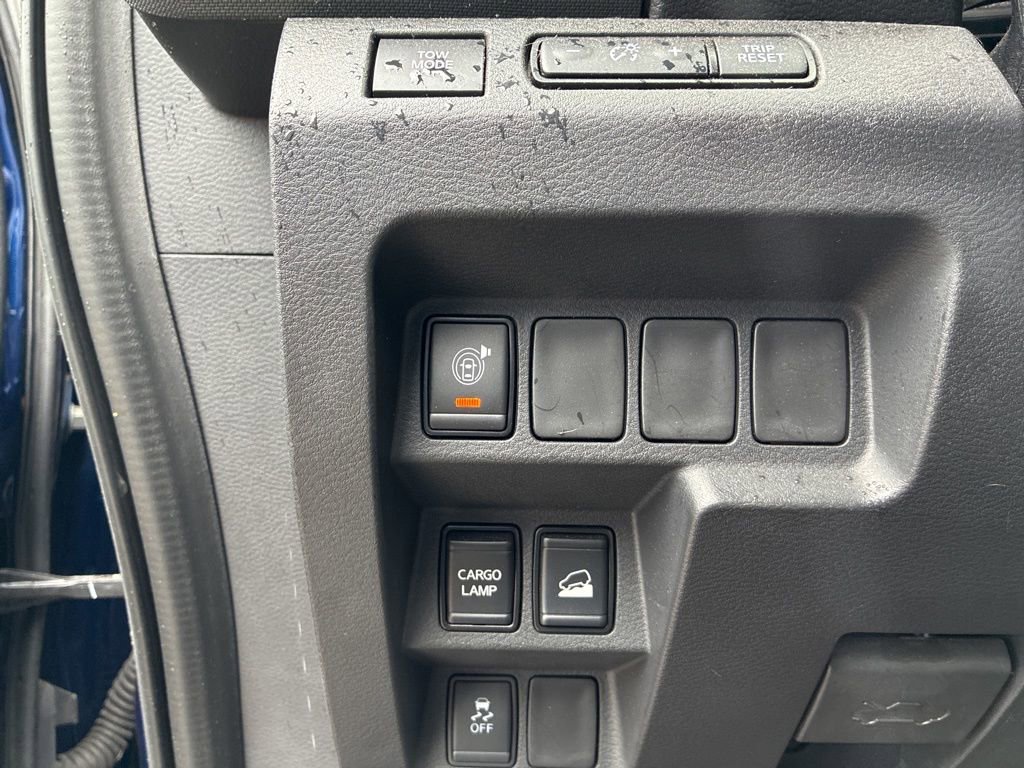 Used 2022 Nissan Frontier SV w/ Technology Package AWD/4WD image 11