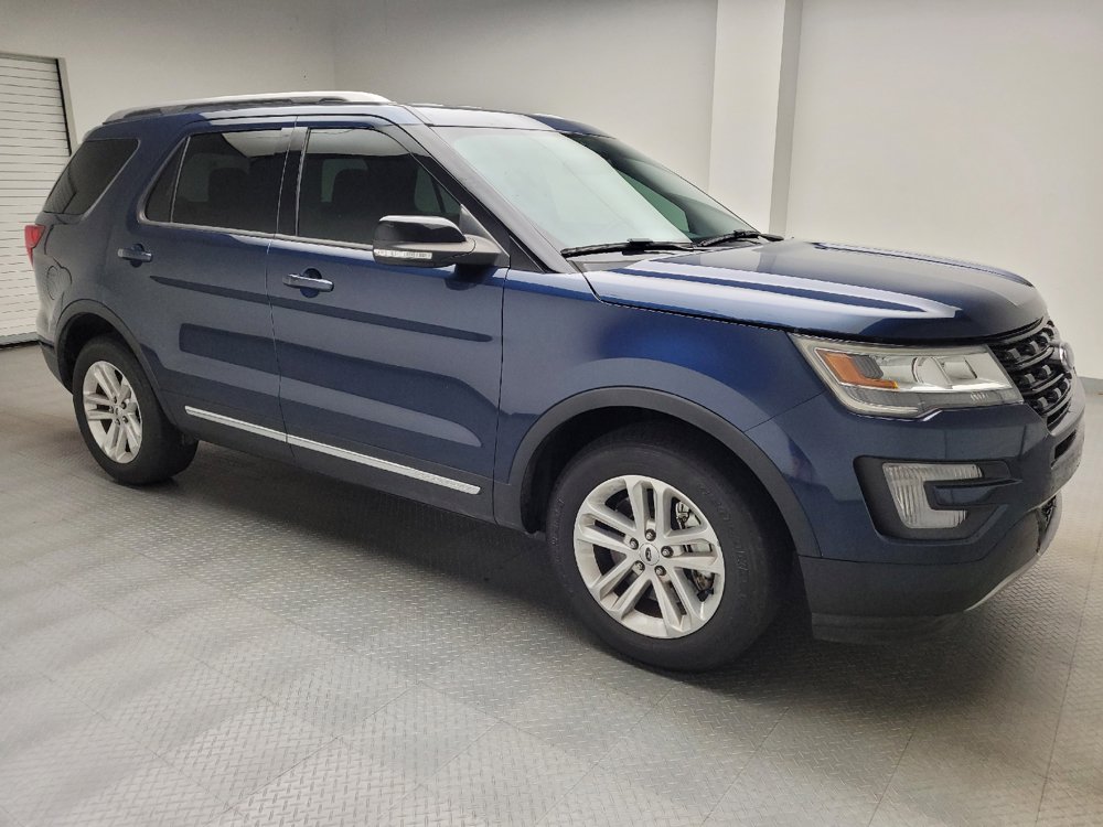 Used 2017 Ford Explorer XLT FWD image 11