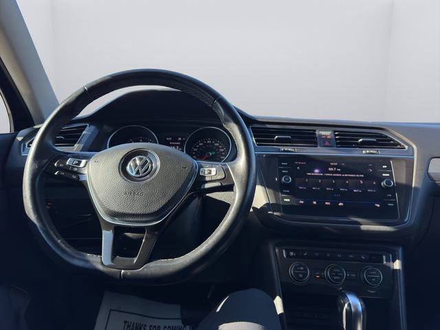 Used 2019 Volkswagen Tiguan SE w/ Panoramic Sunroof Package image 14