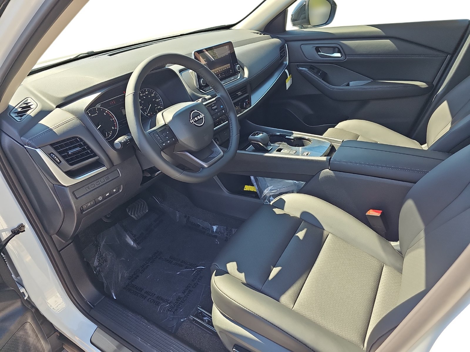 New 2027 Nissan Rogue Dark Armor FWD image 15